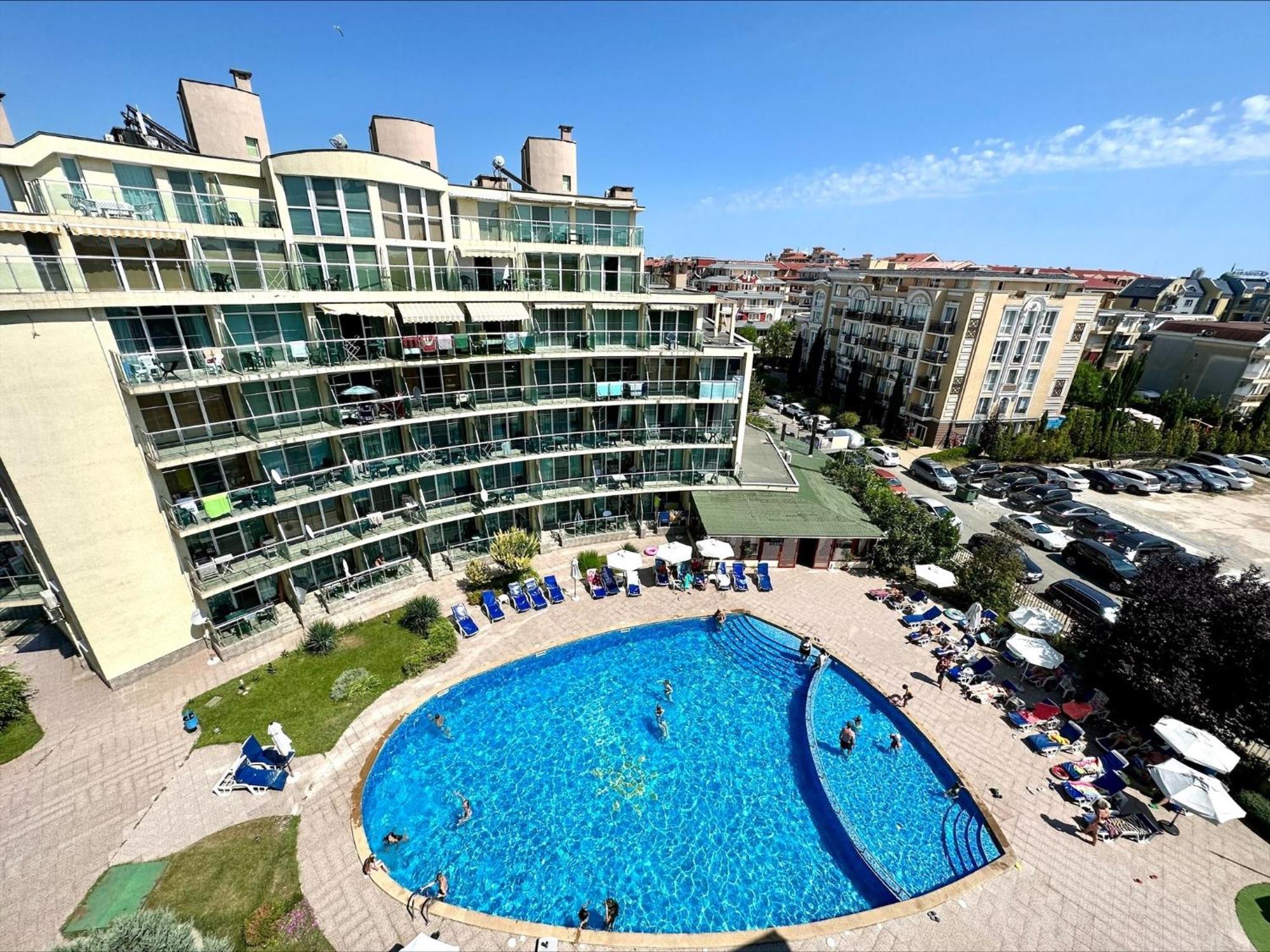 Julia Family - Menada Apartments サニービーチ エクステリア 写真