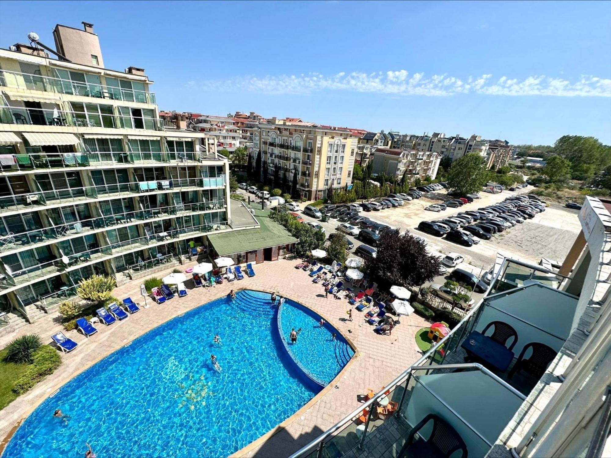 Julia Family - Menada Apartments サニービーチ エクステリア 写真