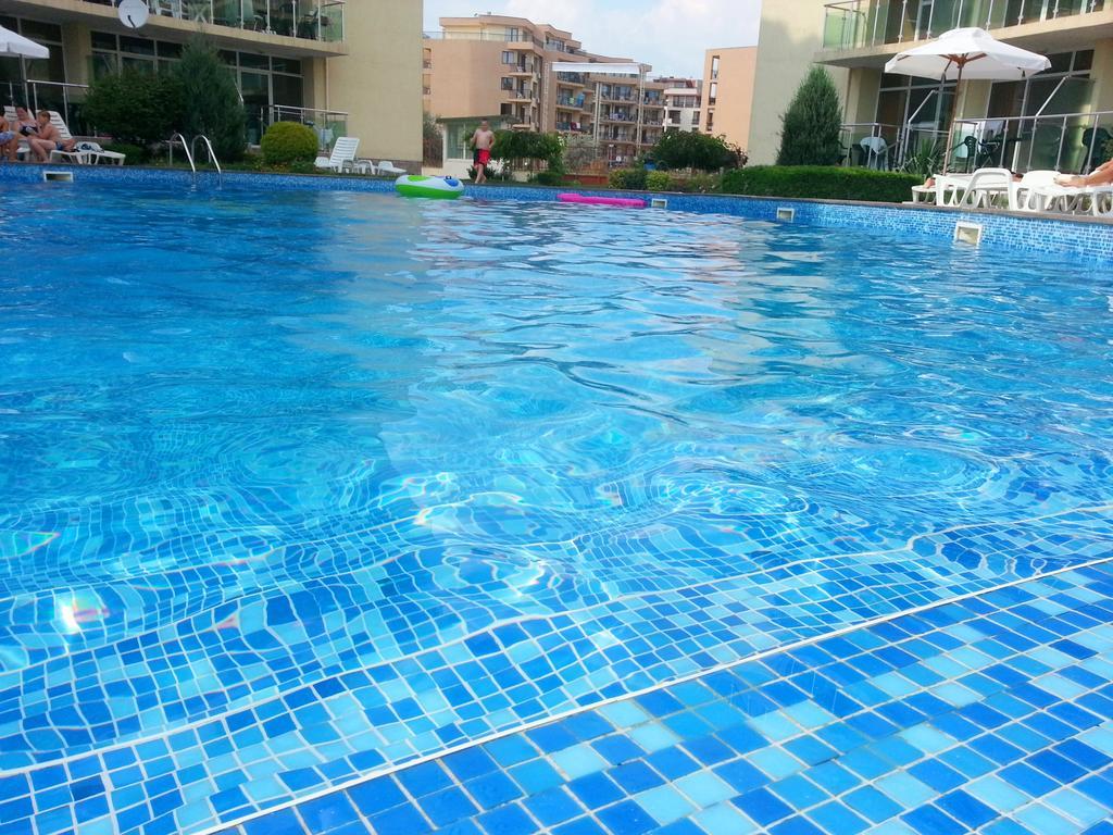 Julia Family - Menada Apartments サニービーチ エクステリア 写真